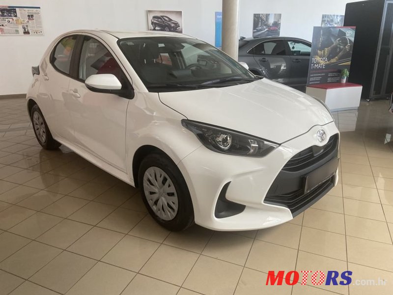 2022' Toyota Yaris 1,0 photo #4