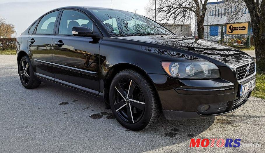 2005' Volvo S40 1,6 D photo #1
