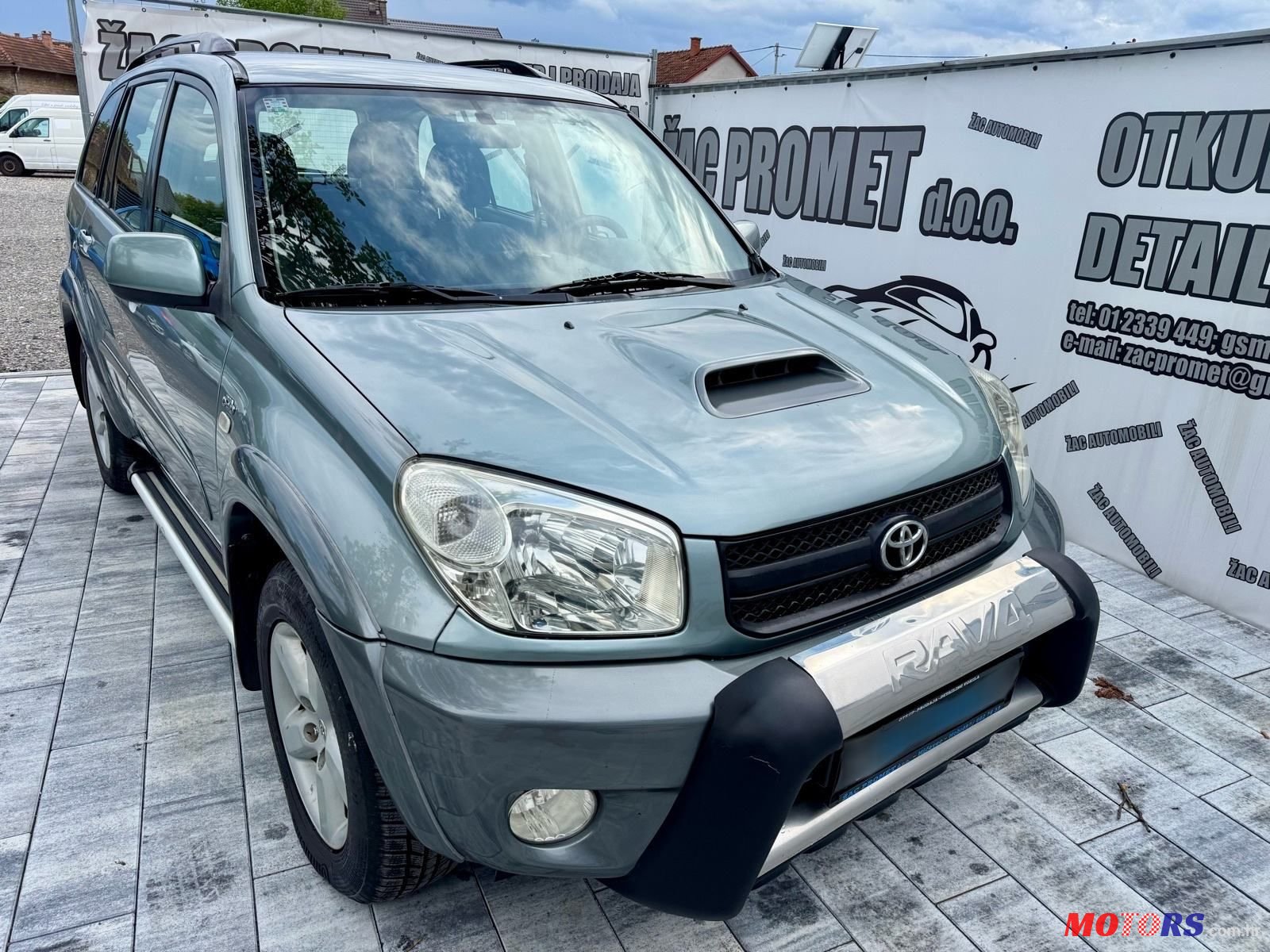 2005' Toyota RAV4 2,0 D-4D photo #5