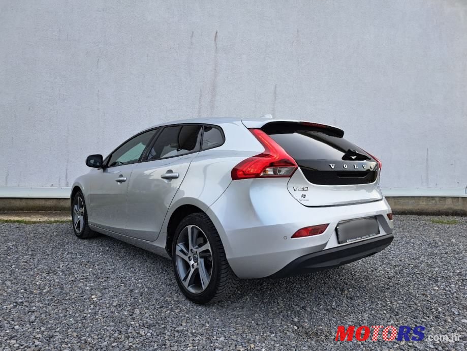 2015' Volvo V40 D2 photo #6