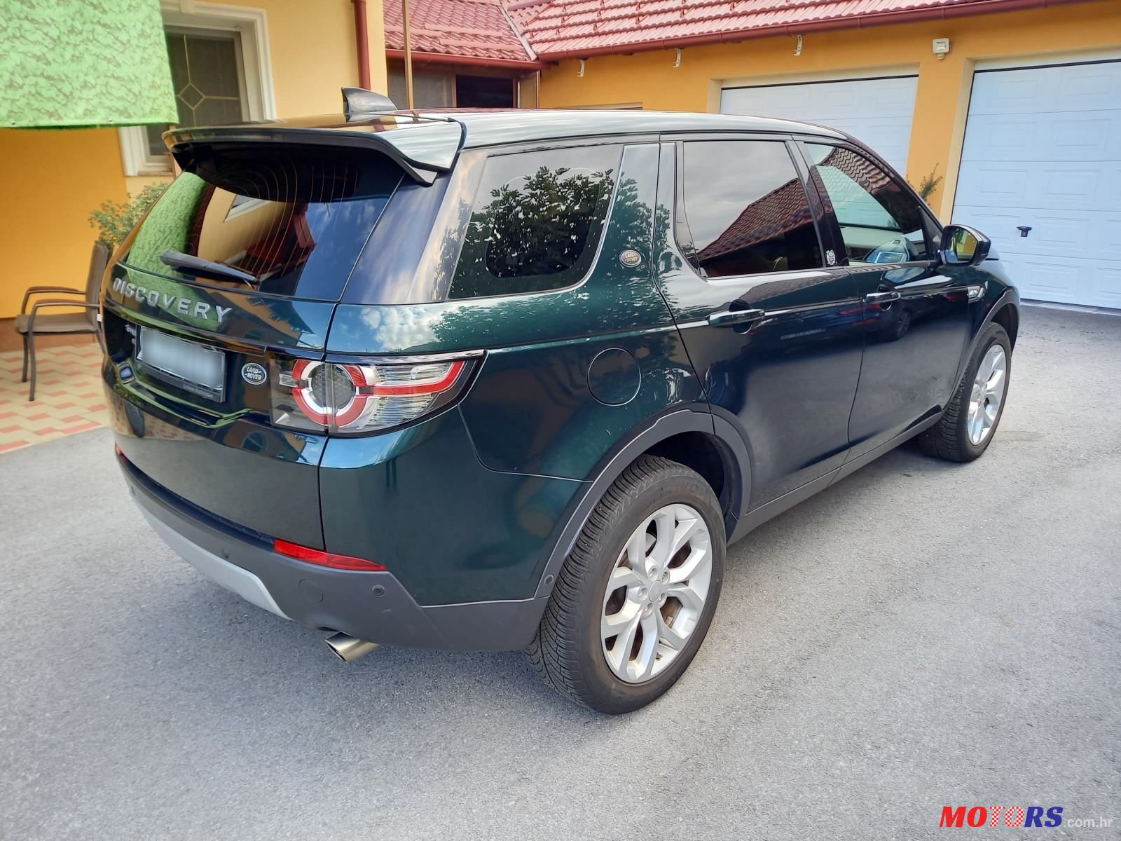 2017' Land Rover Discovery Sport 2.0 Td4 Hse photo #6