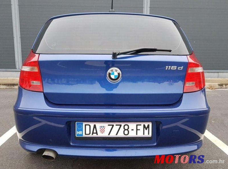 2010' BMW Serija 1 116D Sport photo #1