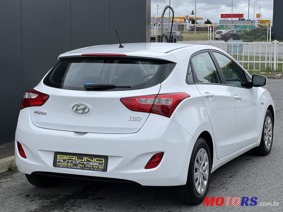 2015' Hyundai i30 1,6 Crdi photo #3