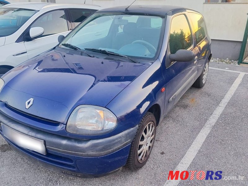 2001' Renault Clio 1,2 photo #2