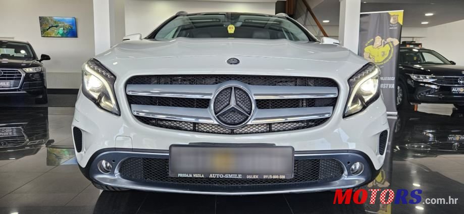 2016' Mercedes-Benz GLA 200 D photo #4