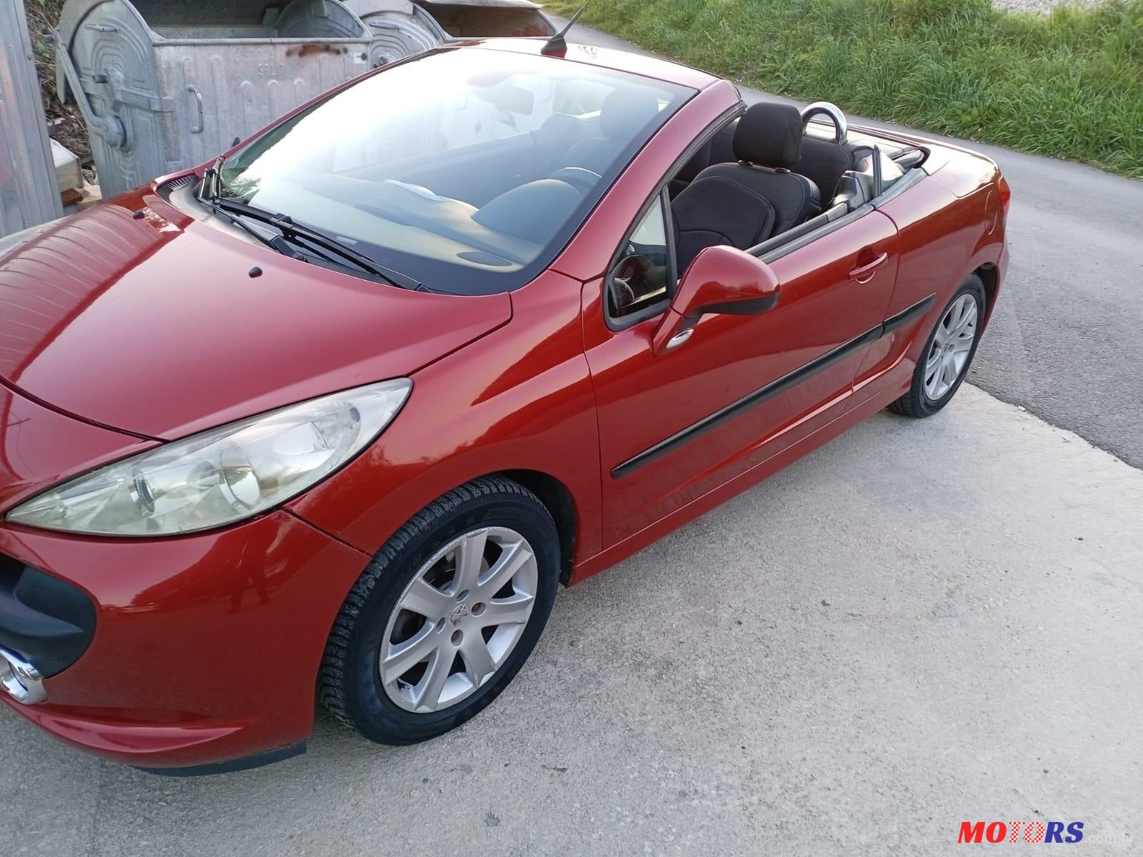 2007' Peugeot 207 Cc Sport photo #3