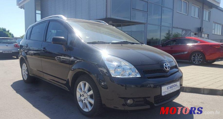 2006' Toyota Corolla Verso 2,2 D-4D Sol photo #1