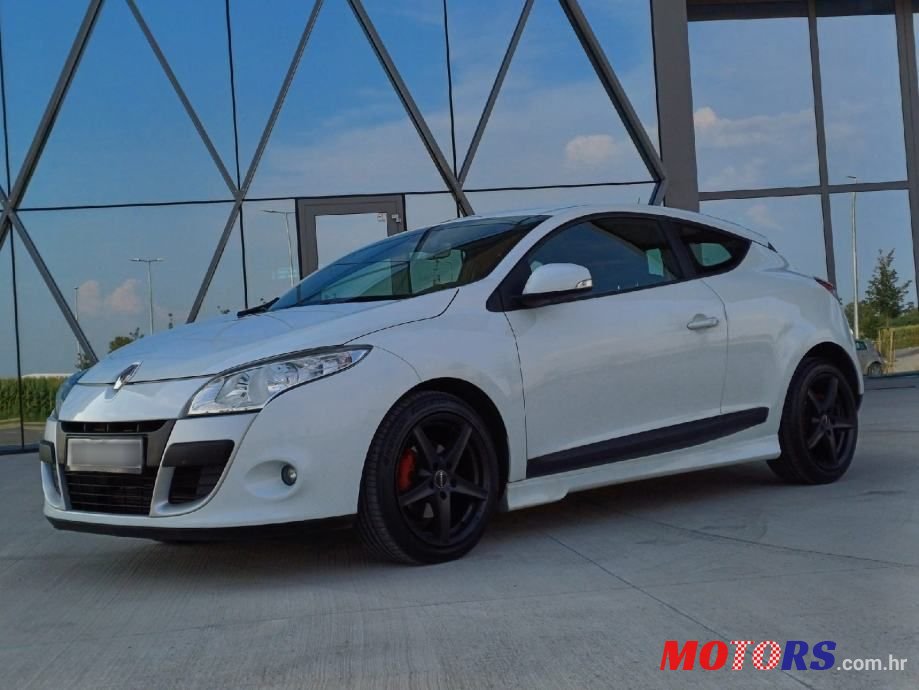 2009' Renault Megane Coupe photo #1