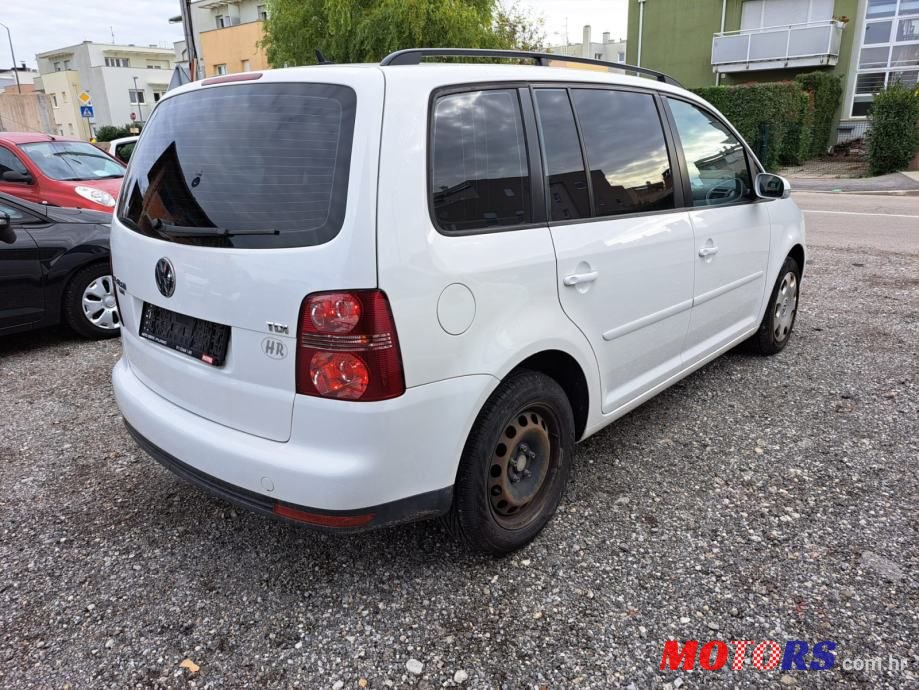 2008' Volkswagen Touran 1,9 Tdi photo #4