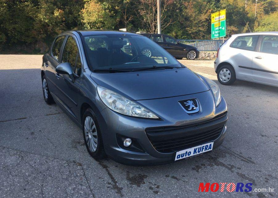 2009' Peugeot 207 1,4 photo #2