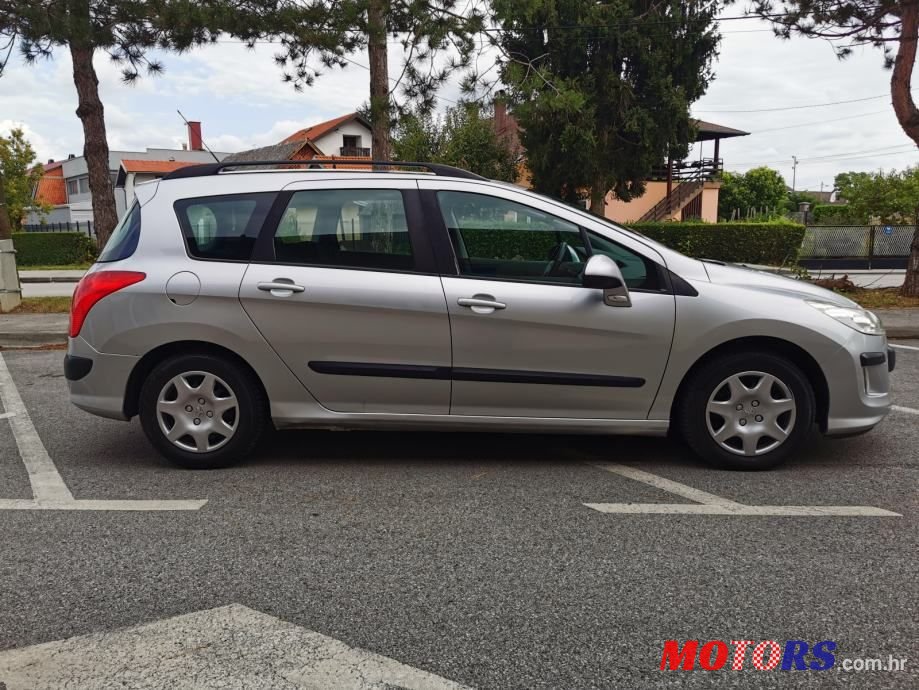 2011' Peugeot 308 Sw photo #4