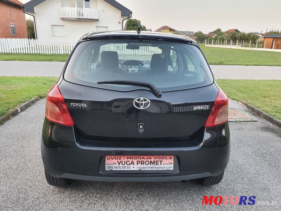 2008' Toyota Yaris photo #5