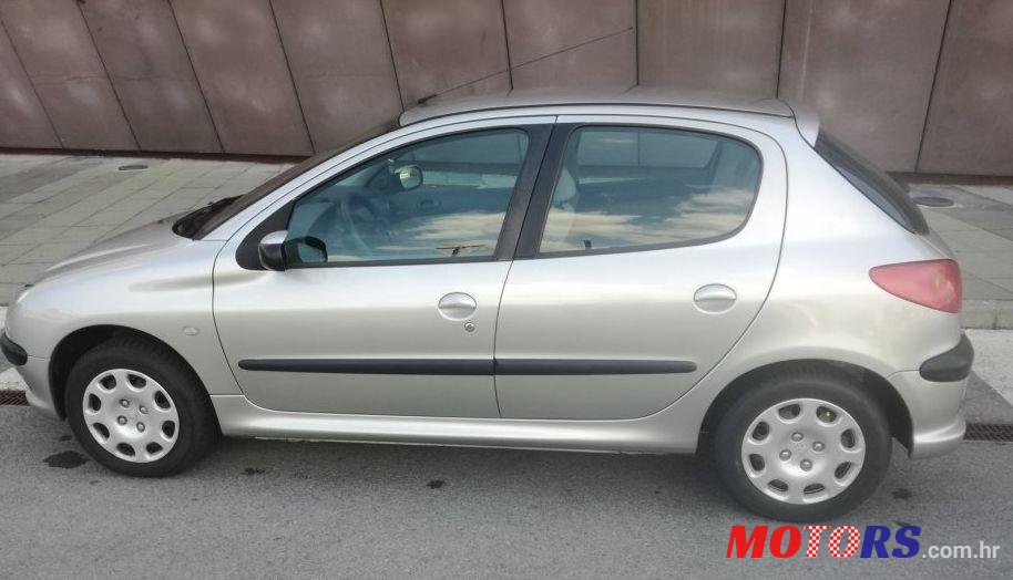 2004' Peugeot 206 photo #3