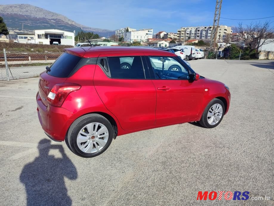 2020' Suzuki Swift 1,2 photo #5