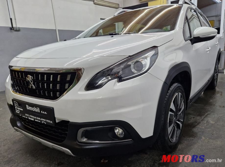 2016' Peugeot 2008 photo #1