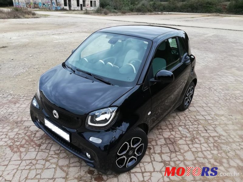 2015' Smart Fortwo photo #2