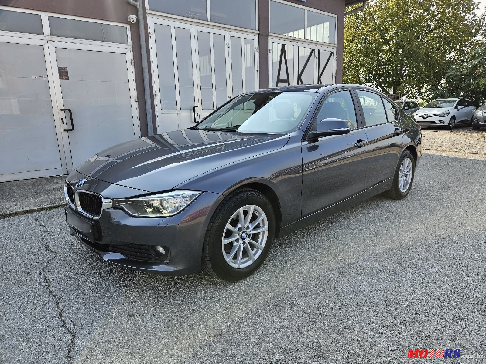 2015' BMW Serija 3 316D photo #3