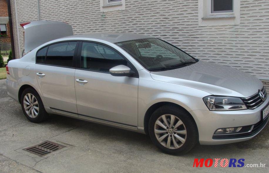 2012' Volkswagen Passat 1,6 Tdi Bmt photo #1
