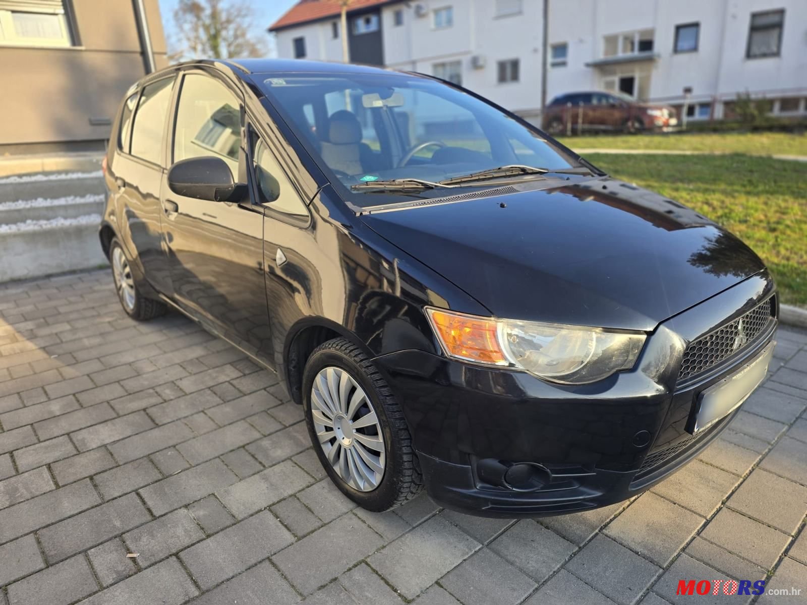 2010' Mitsubishi Colt 1,1 photo #2