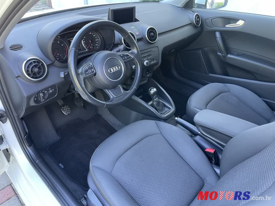 2011' Audi A1 photo #6