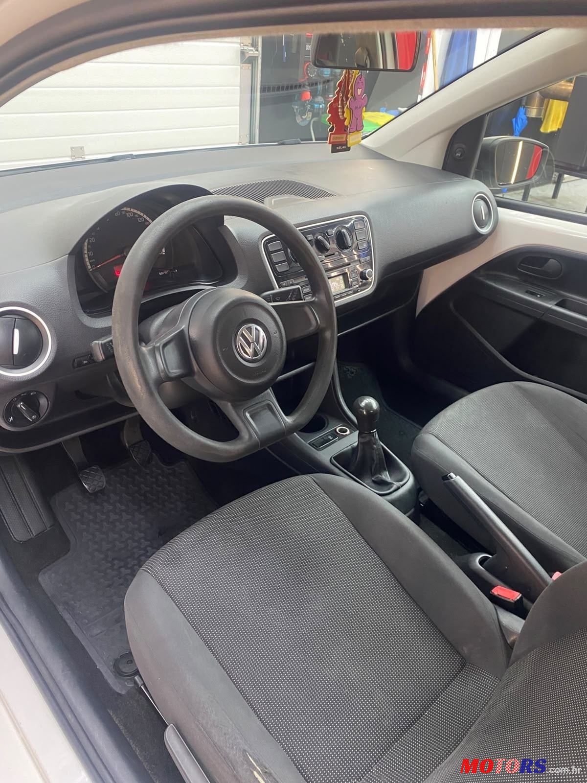 2016' Volkswagen Up! 1,0 photo #5