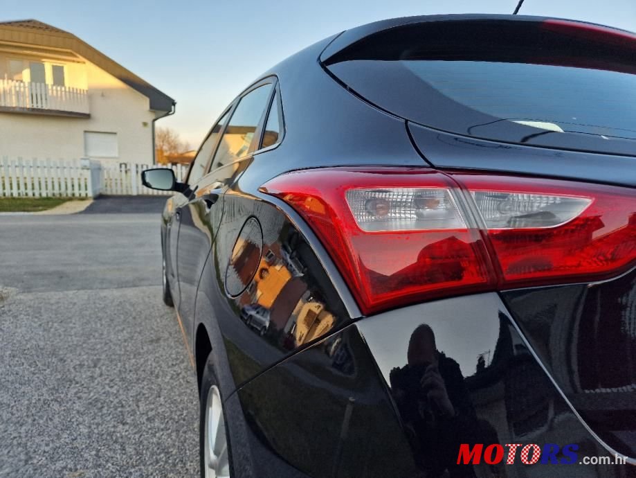 2015' Hyundai i30 1,6 Crdi photo #5