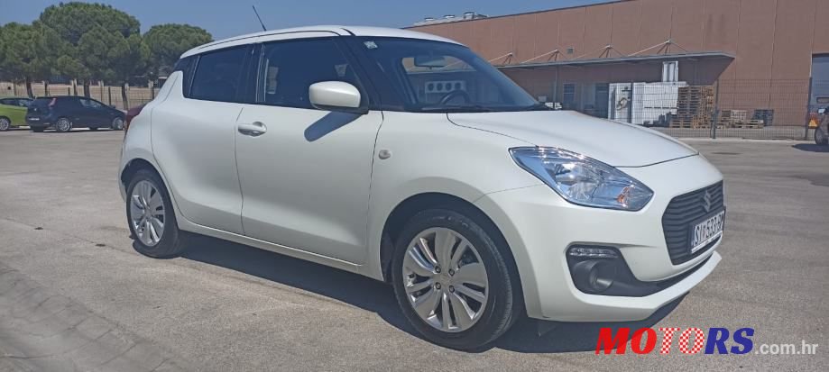 2020' Suzuki Swift 1,2 photo #3