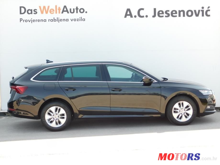 2021' Skoda Octavia Combi photo #5