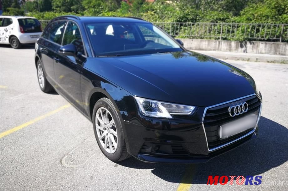 2016' Audi A4 Avant photo #2