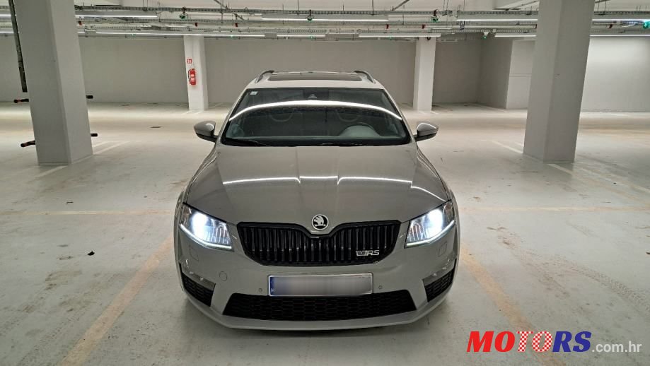 2014' Skoda Octavia Combi photo #2
