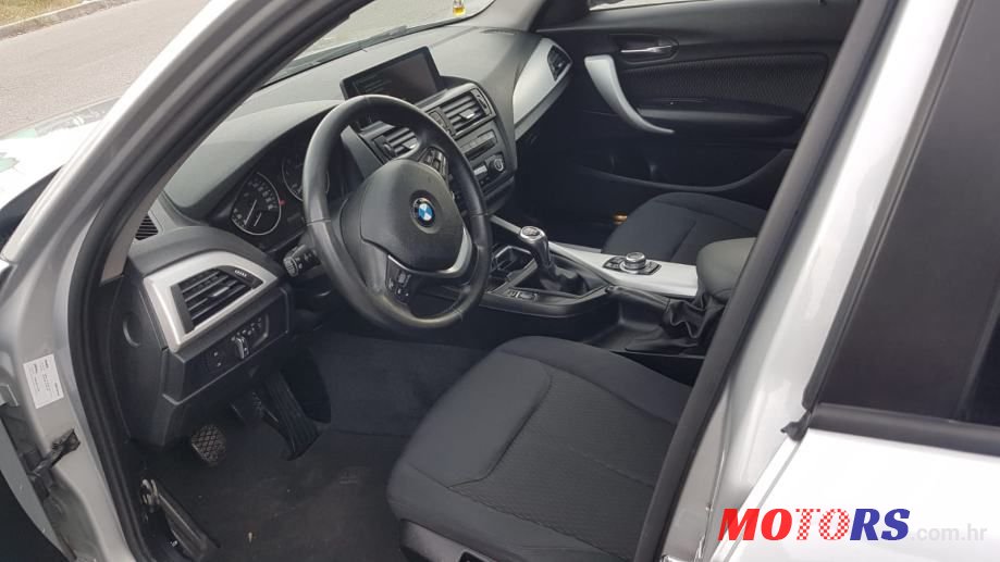 2012' BMW Serija 1 120D photo #6