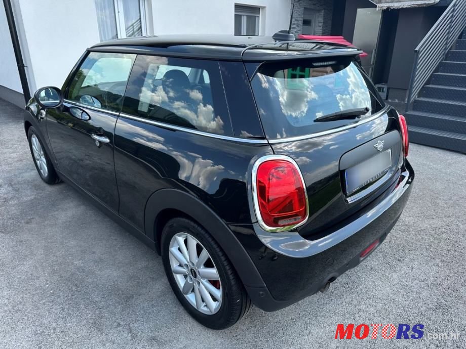 2019' MINI Cooper One photo #4