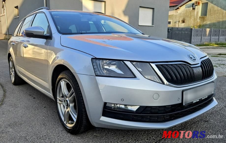 2017' Skoda Octavia Combi photo #2