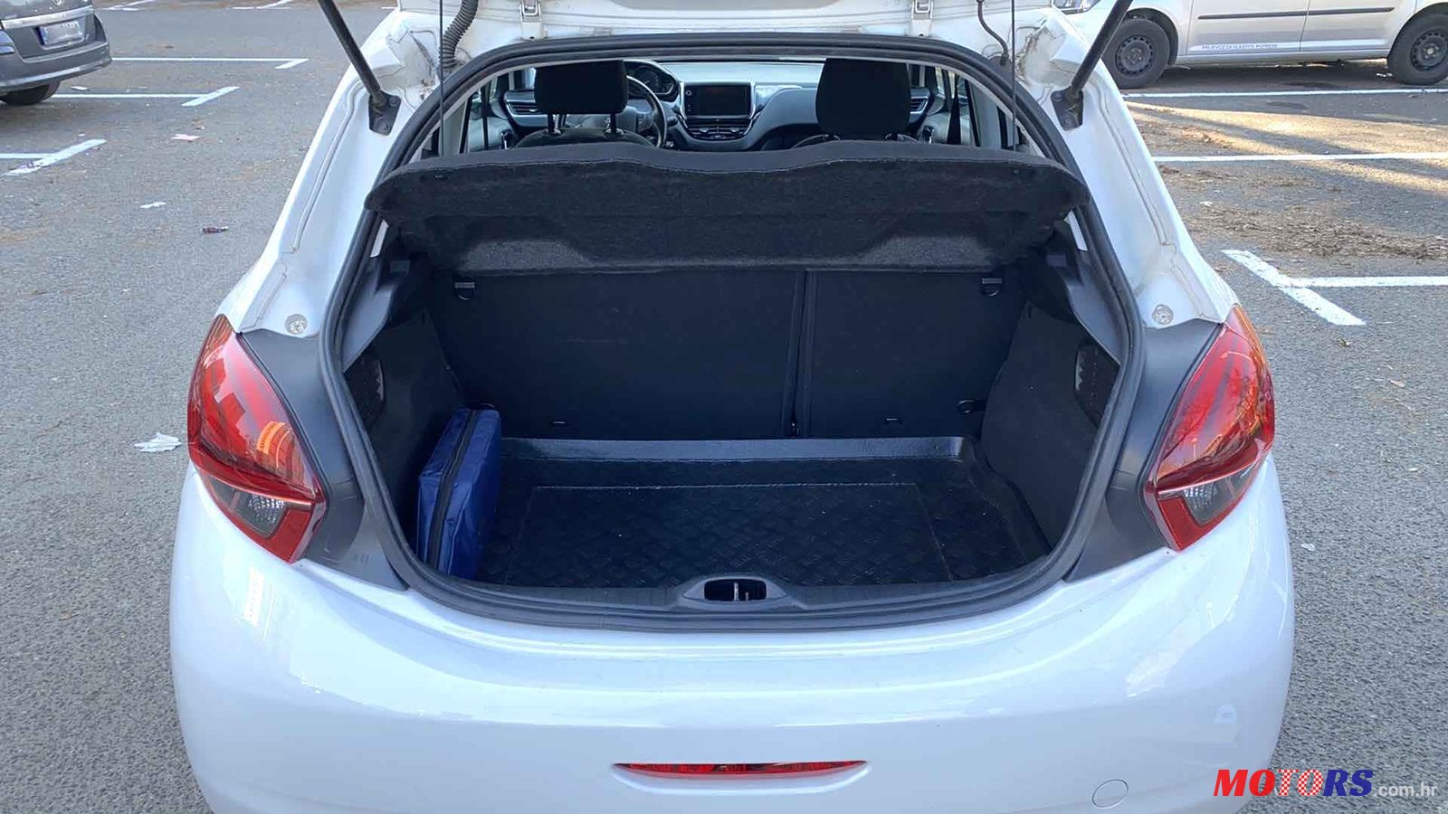 2015' Peugeot 208 Peugeot 208 Allure 1.2 -110 ks photo #7