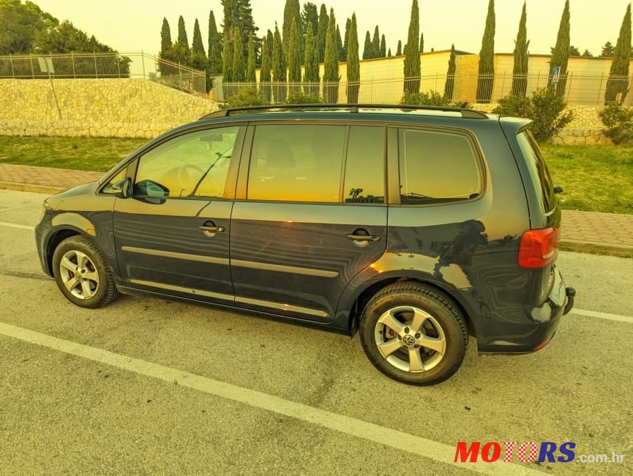 2012' Volkswagen Touran 1,6 Tdi photo #2