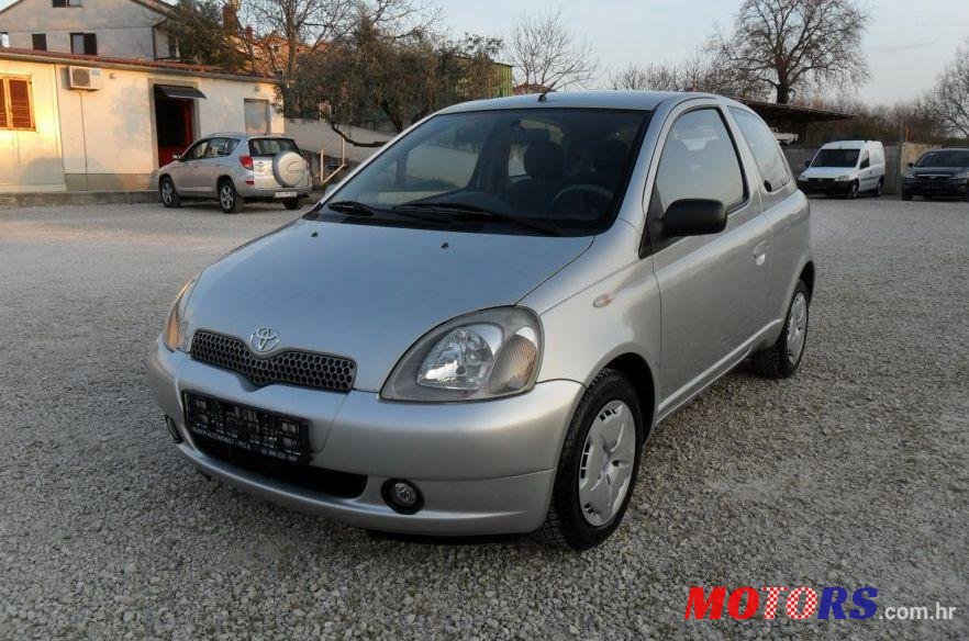 2002' Toyota Yaris 1,3 Vvt-I photo #1