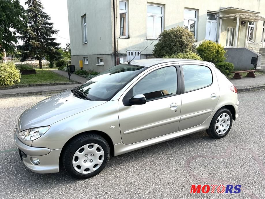 2005' Peugeot 206 photo #3