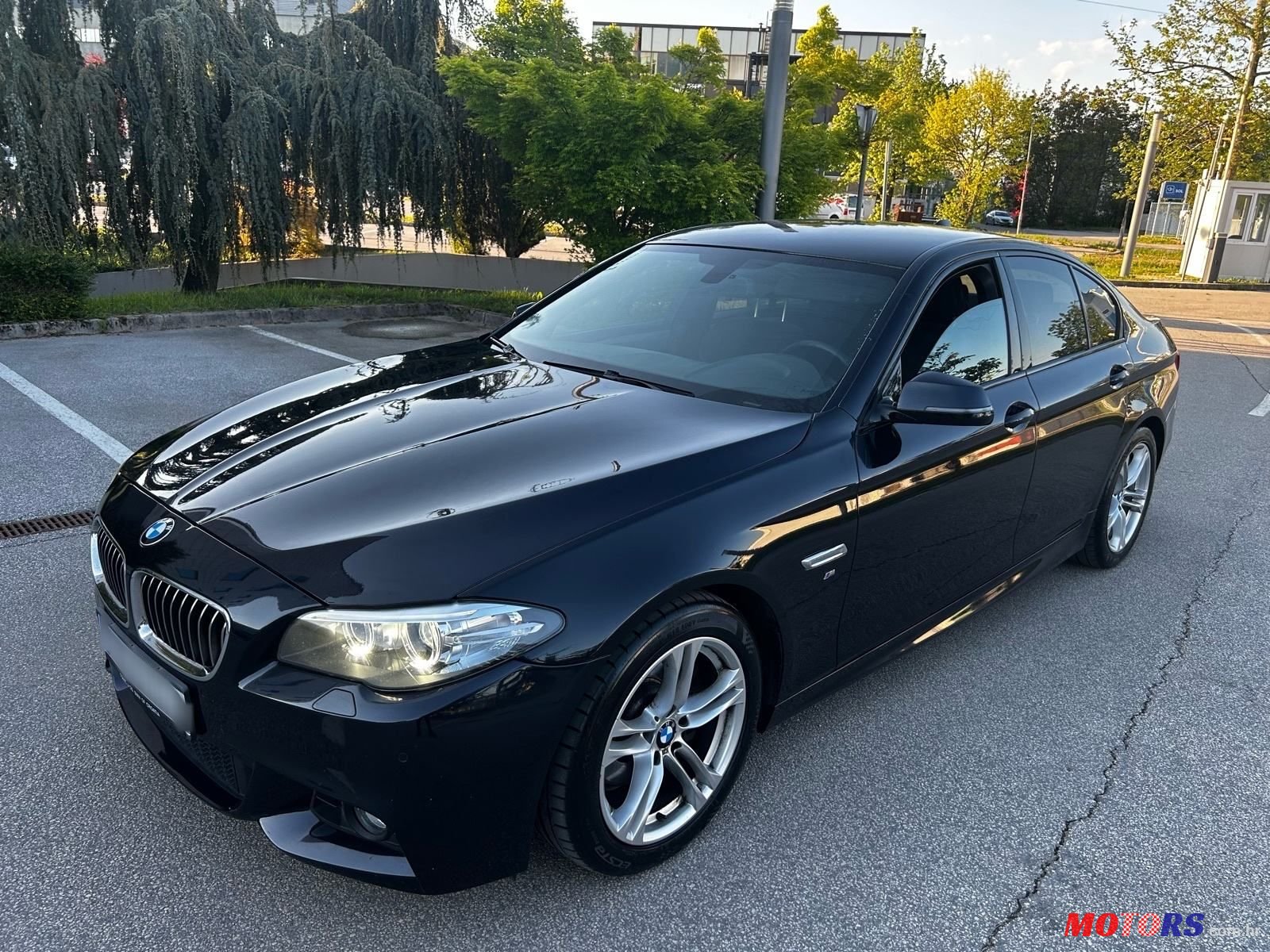 2015' BMW Serija 5 520D photo #1