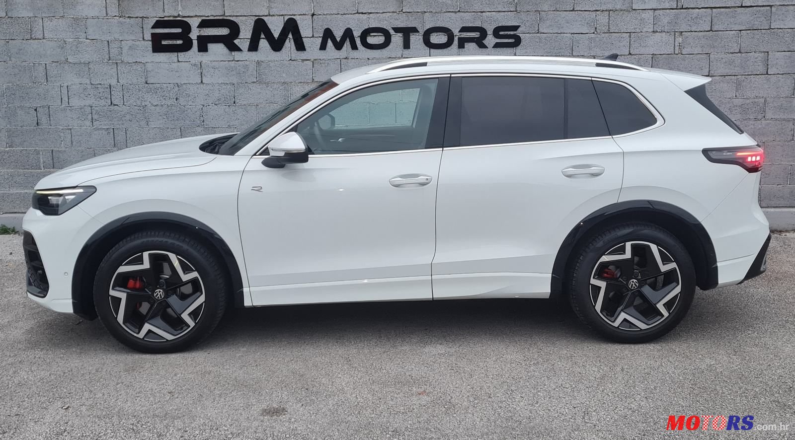 2024' Volkswagen Tiguan 2,0 photo #4