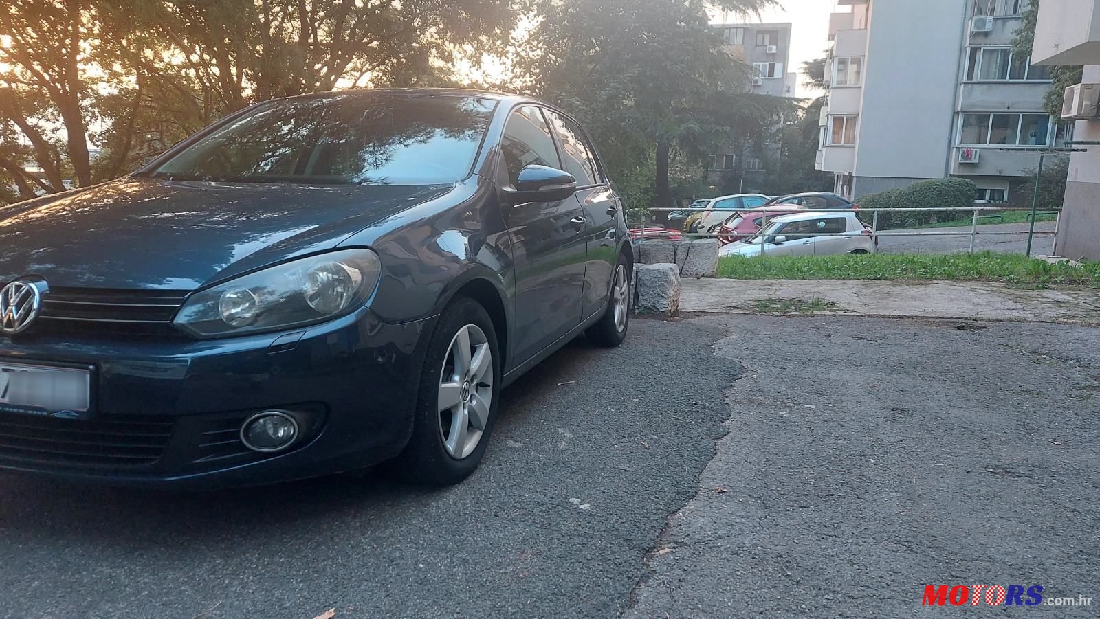 2010' Volkswagen Golf VI 1,6 Tdi photo #2