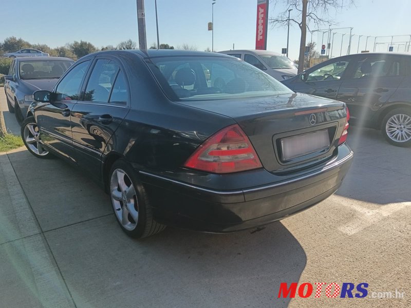 2005' Mercedes-Benz C-Klasa 220 photo #2