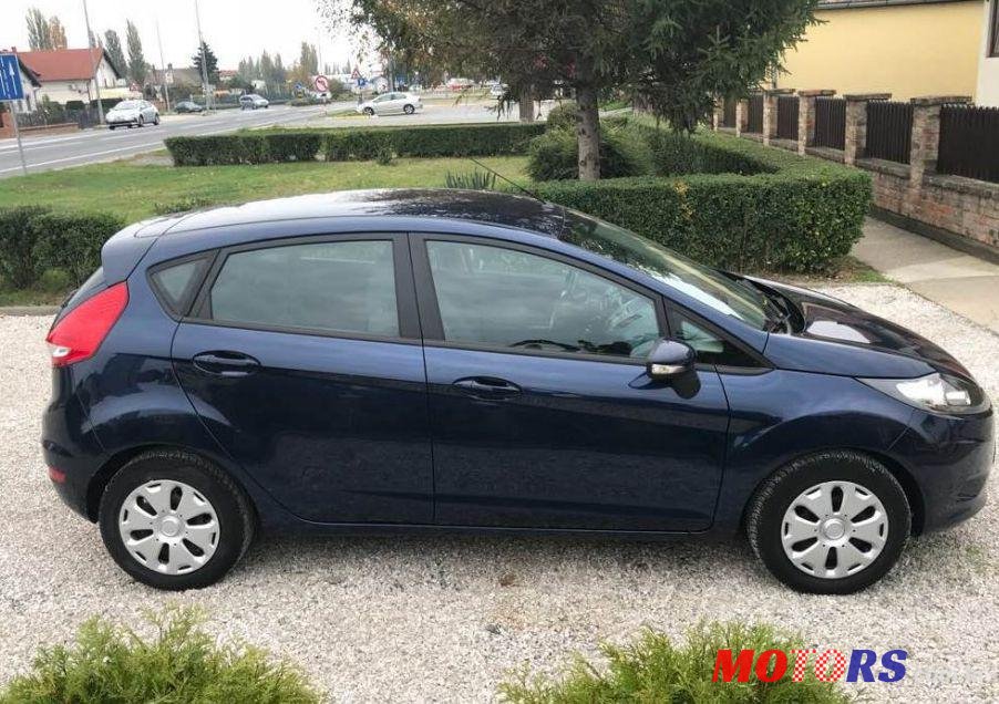2010' Ford Fiesta 1,6 photo #2