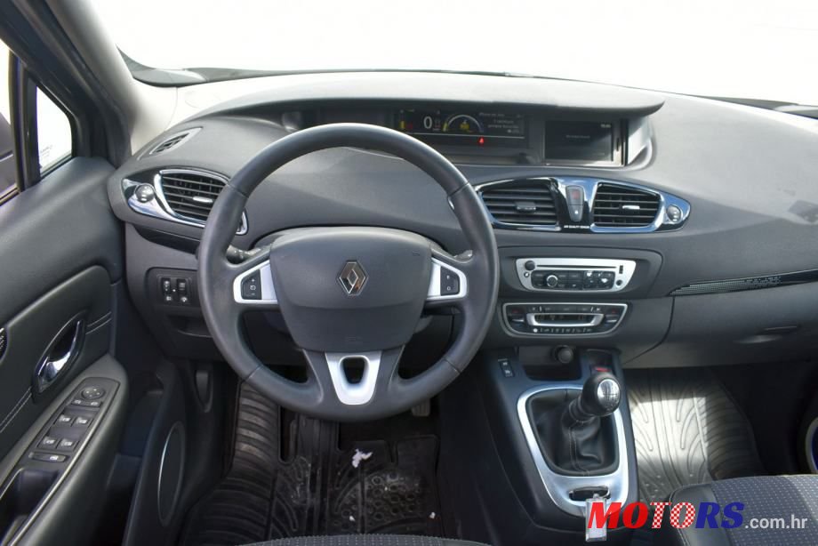 2012' Renault Scenic 1,5 Dci photo #3