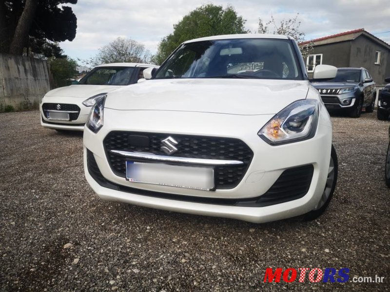 2021' Suzuki Swift 1,2 photo #1