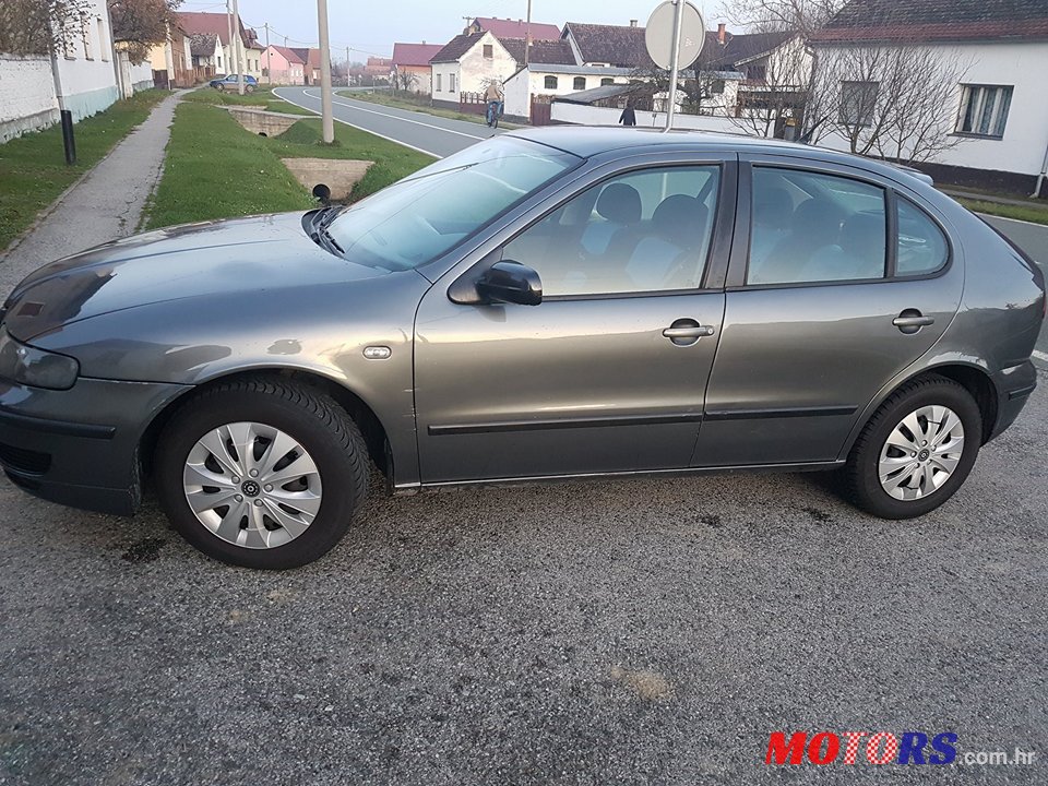 2001' SEAT Leon photo #1