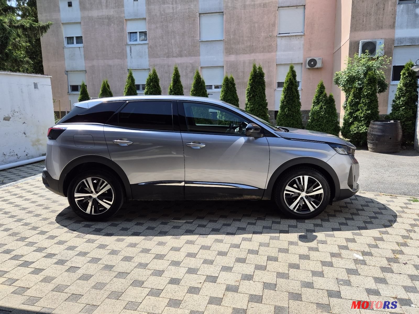 2023' Peugeot 3008 1,2 photo #3