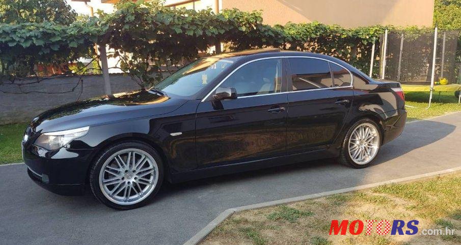 2009' BMW Serija 5 520D photo #1