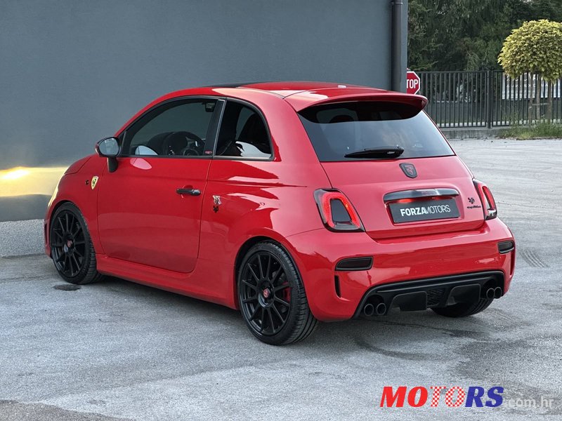 2021' Fiat 500 Abarth photo #6