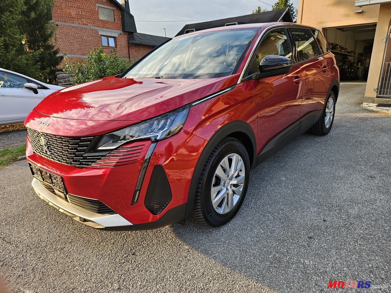 2021' Peugeot 5008 1,5 Bluehdi photo #1