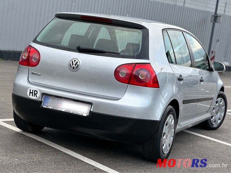 2003' Volkswagen Golf V 1.9 Tdi photo #5